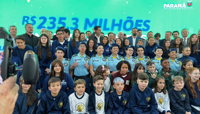 Foto - Assessoria Ratinho Junior anuncia reformas em 94 escolas, incluindo Cascavel e região